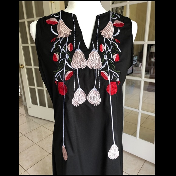 NEW Floral Maxi Dress - Picture 7 of 8